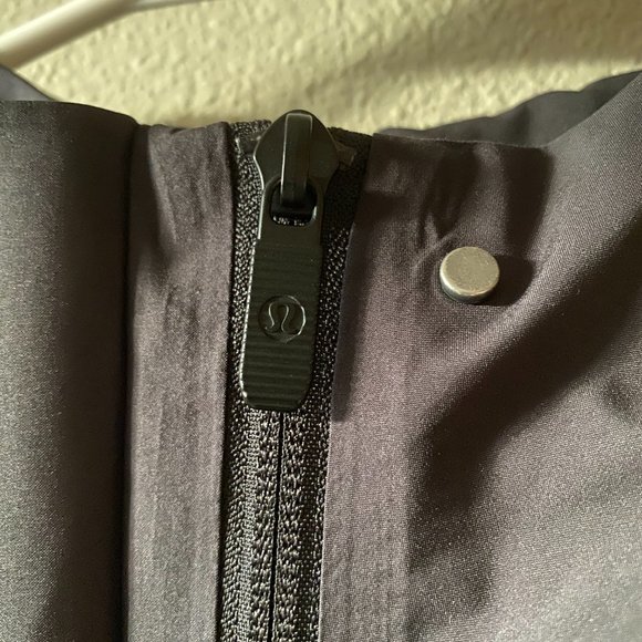 Lululemon Rain Rebel Jacket - Picture 4 of 6